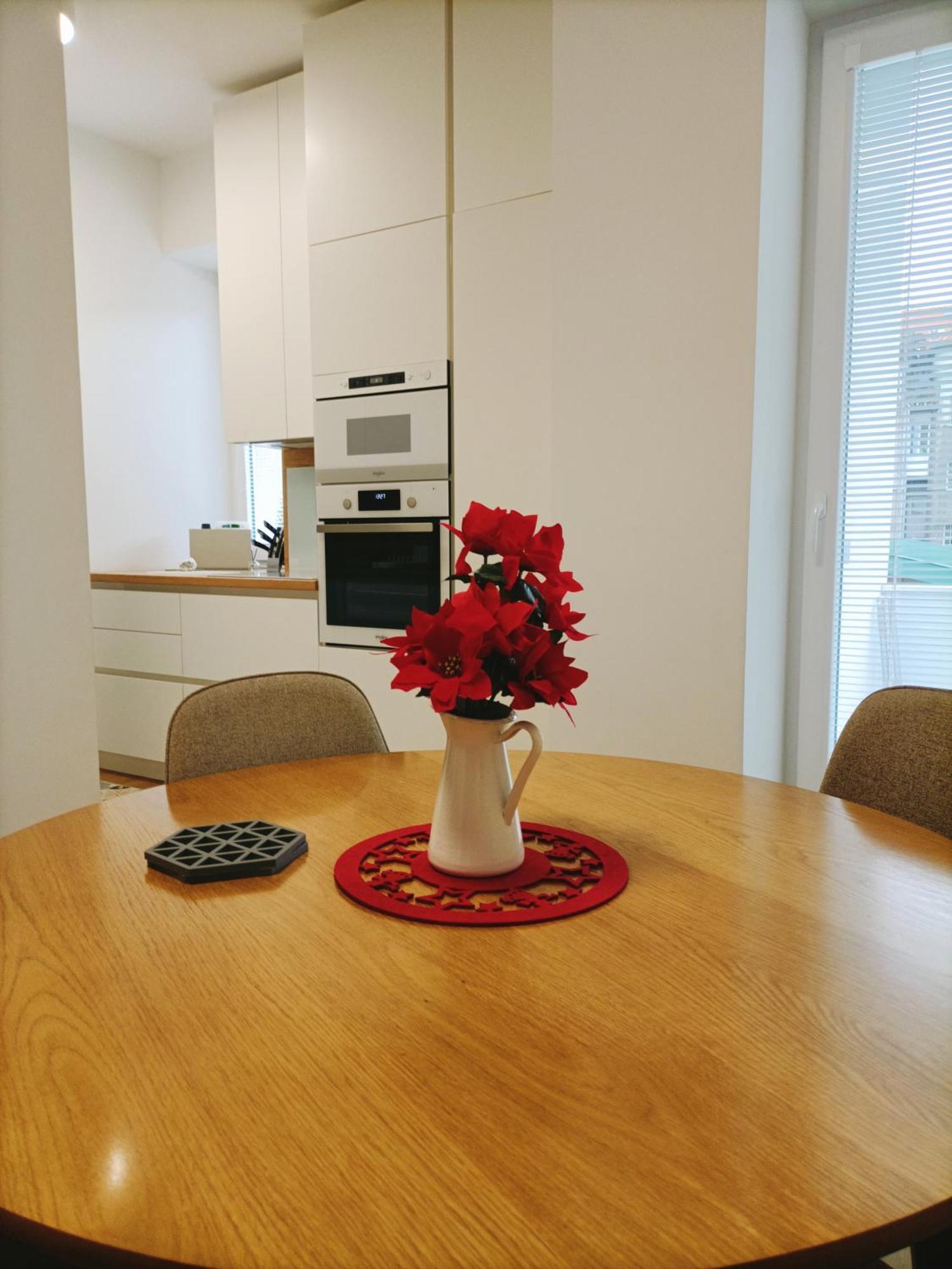 Old Town - 2 Bedrooms, Self Check-in * Bratislava